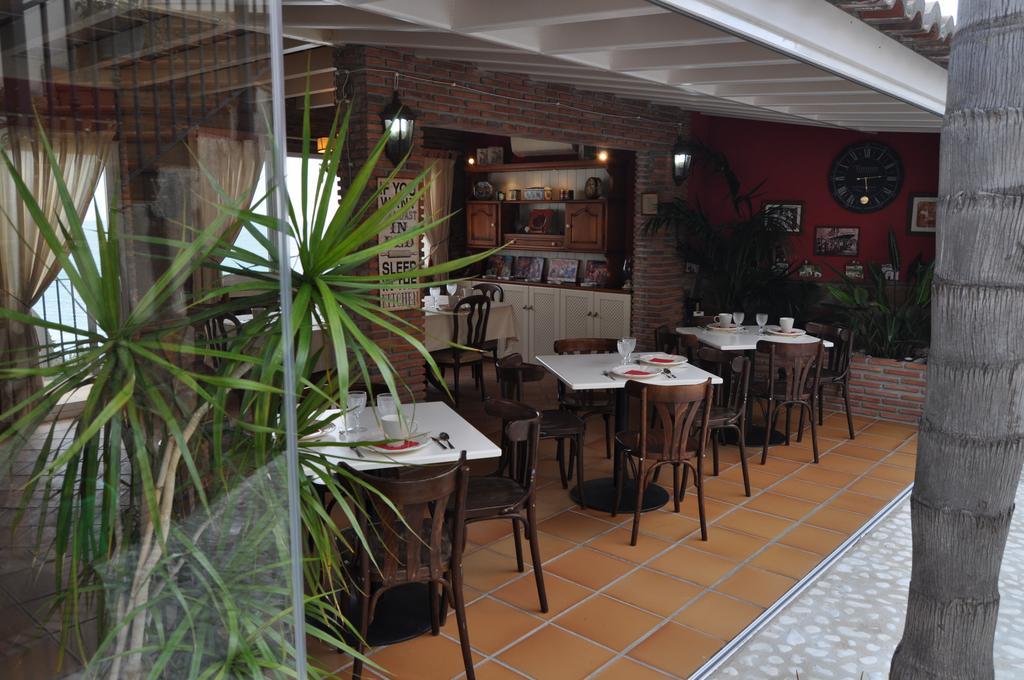 Welcome Inn Nerja Guest House Luxury Bed & Breakfast Exterior foto