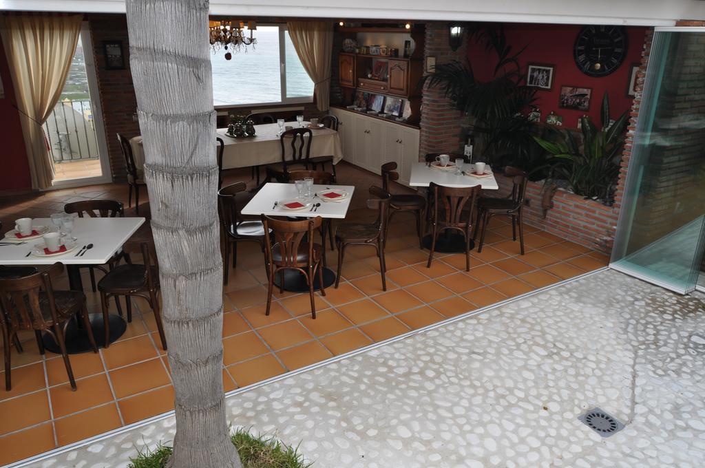 Welcome Inn Nerja Guest House Luxury Bed & Breakfast Exterior foto
