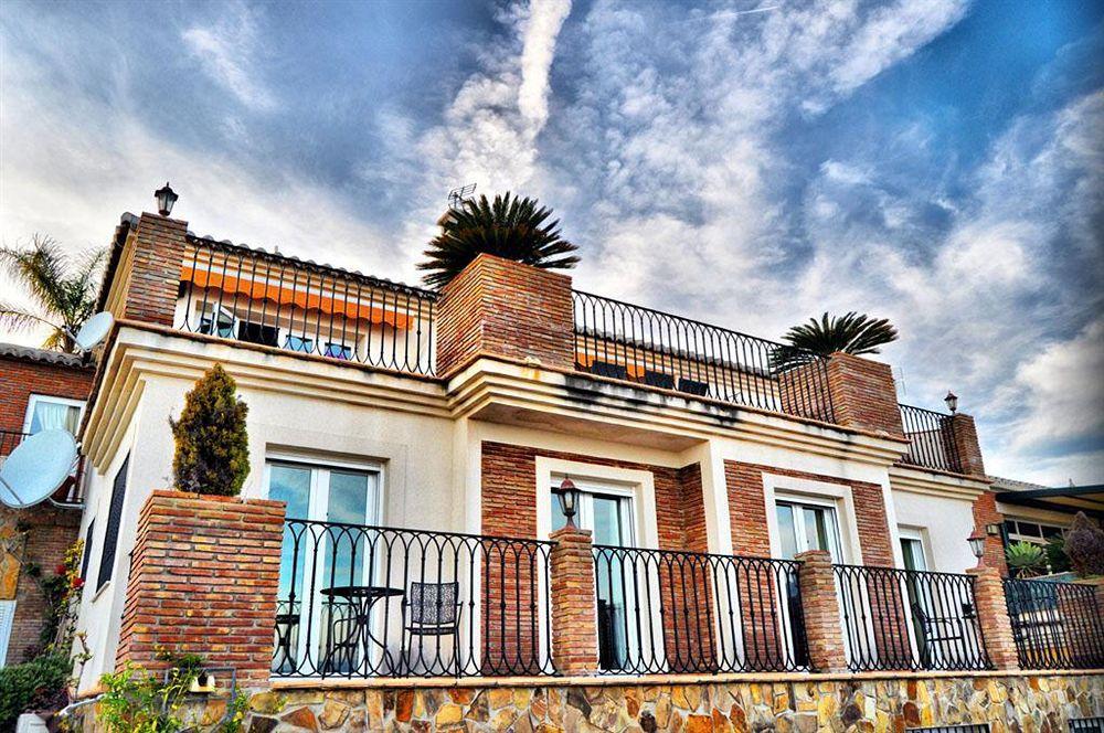 Welcome Inn Nerja Guest House Luxury Bed & Breakfast Exterior foto