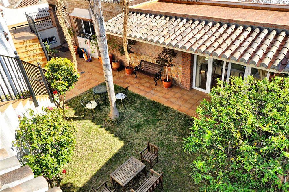 Welcome Inn Nerja Guest House Luxury Bed & Breakfast Exterior foto