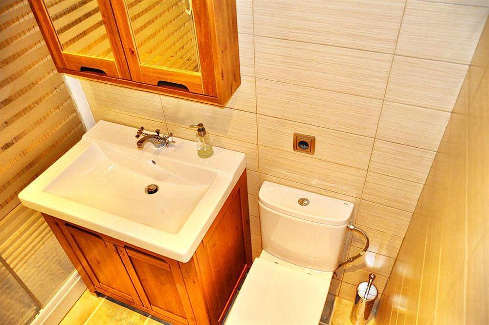 Welcome Inn Nerja Guest House Luxury Bed & Breakfast Exterior foto