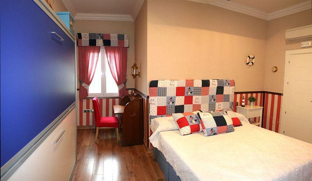 Welcome Inn Nerja Guest House Luxury Bed & Breakfast Exterior foto