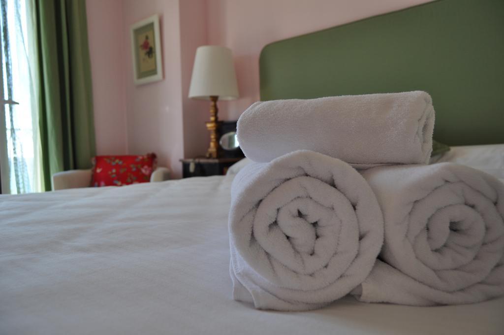 Welcome Inn Nerja Guest House Luxury Bed & Breakfast Cameră foto