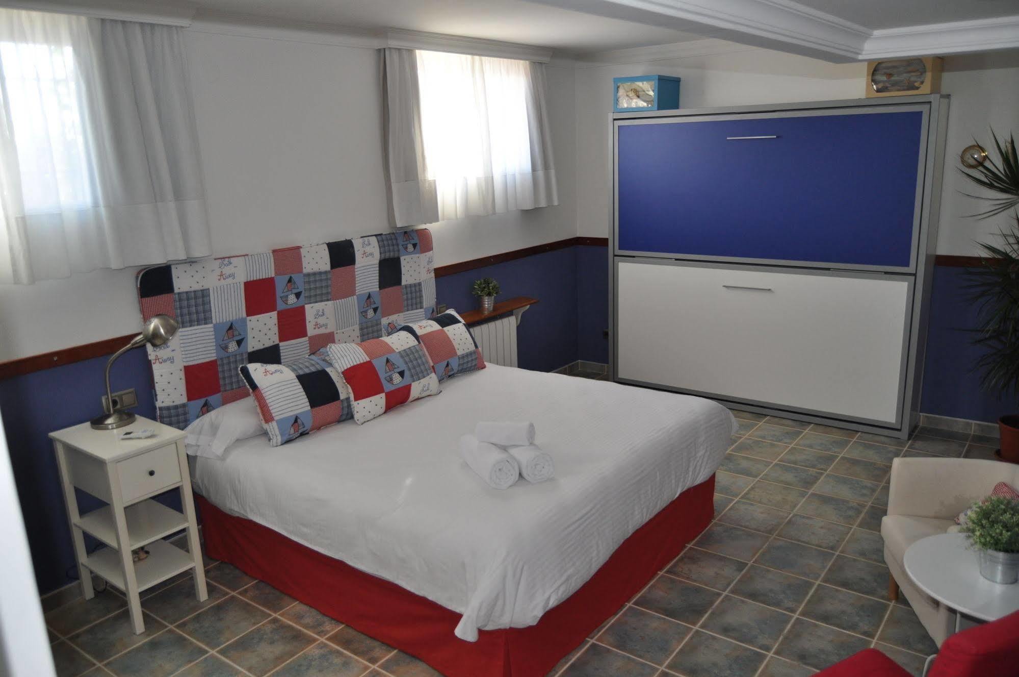 Welcome Inn Nerja Guest House Luxury Bed & Breakfast Exterior foto