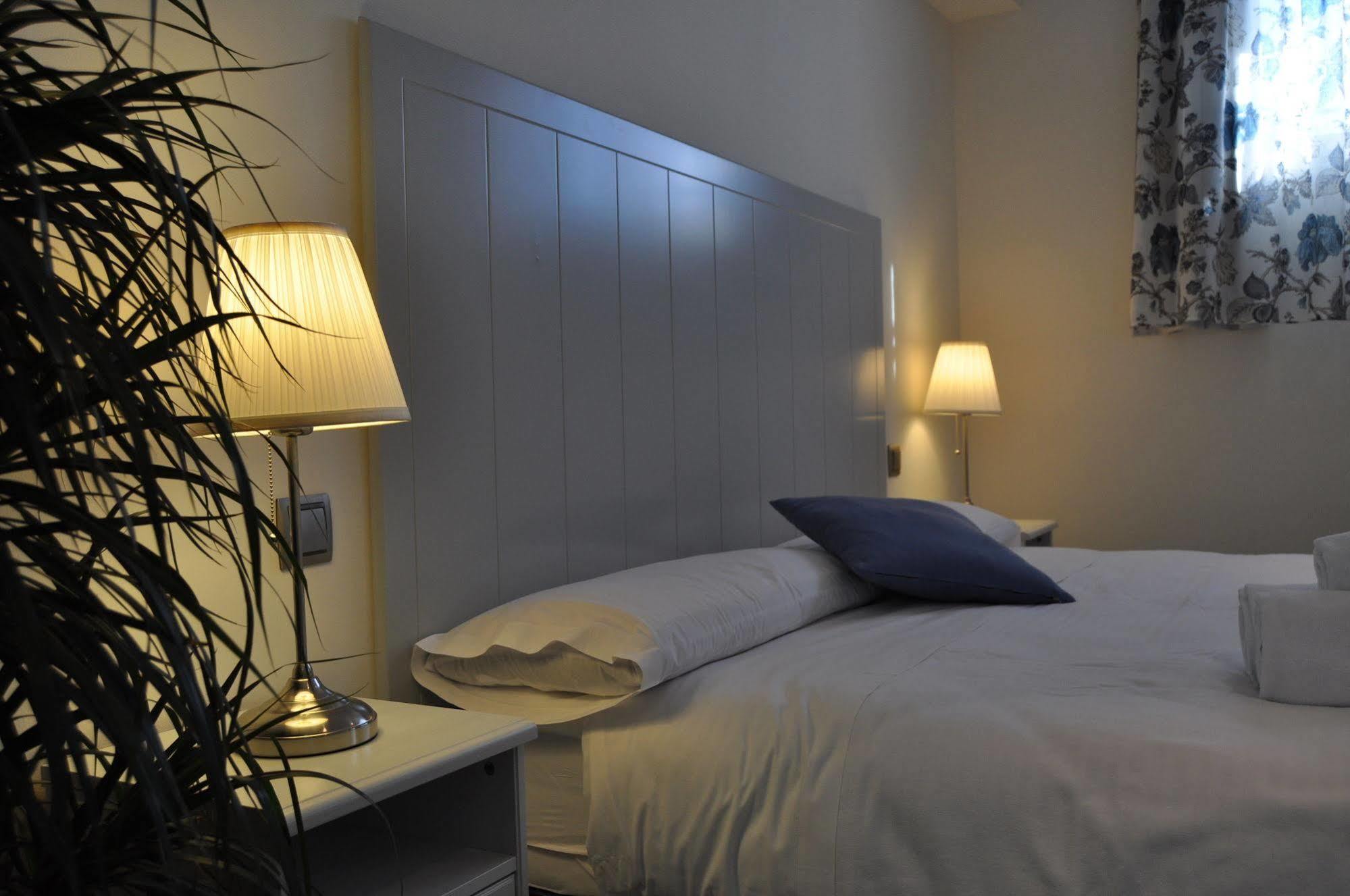 Welcome Inn Nerja Guest House Luxury Bed & Breakfast Exterior foto