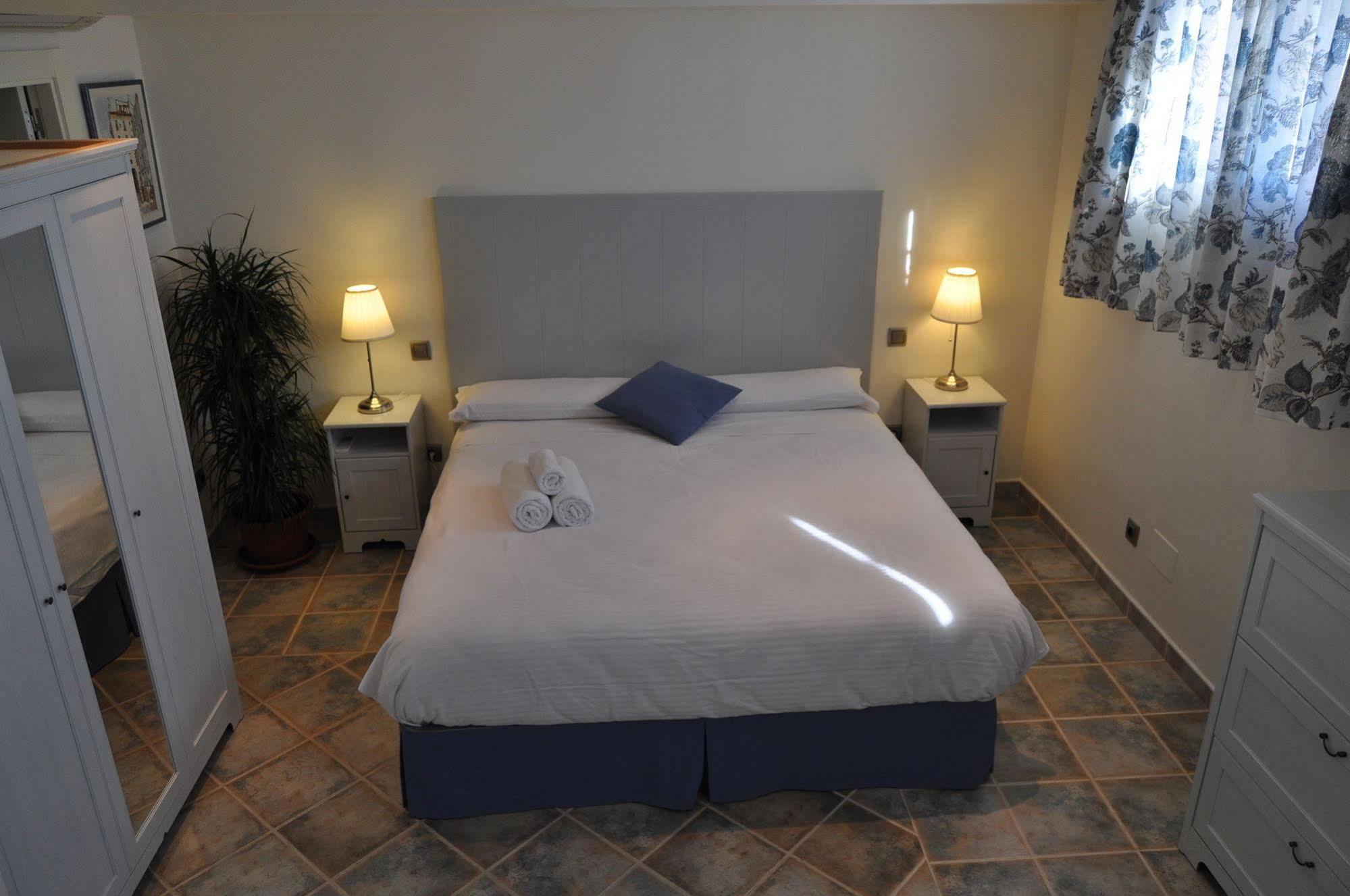 Welcome Inn Nerja Guest House Luxury Bed & Breakfast Exterior foto