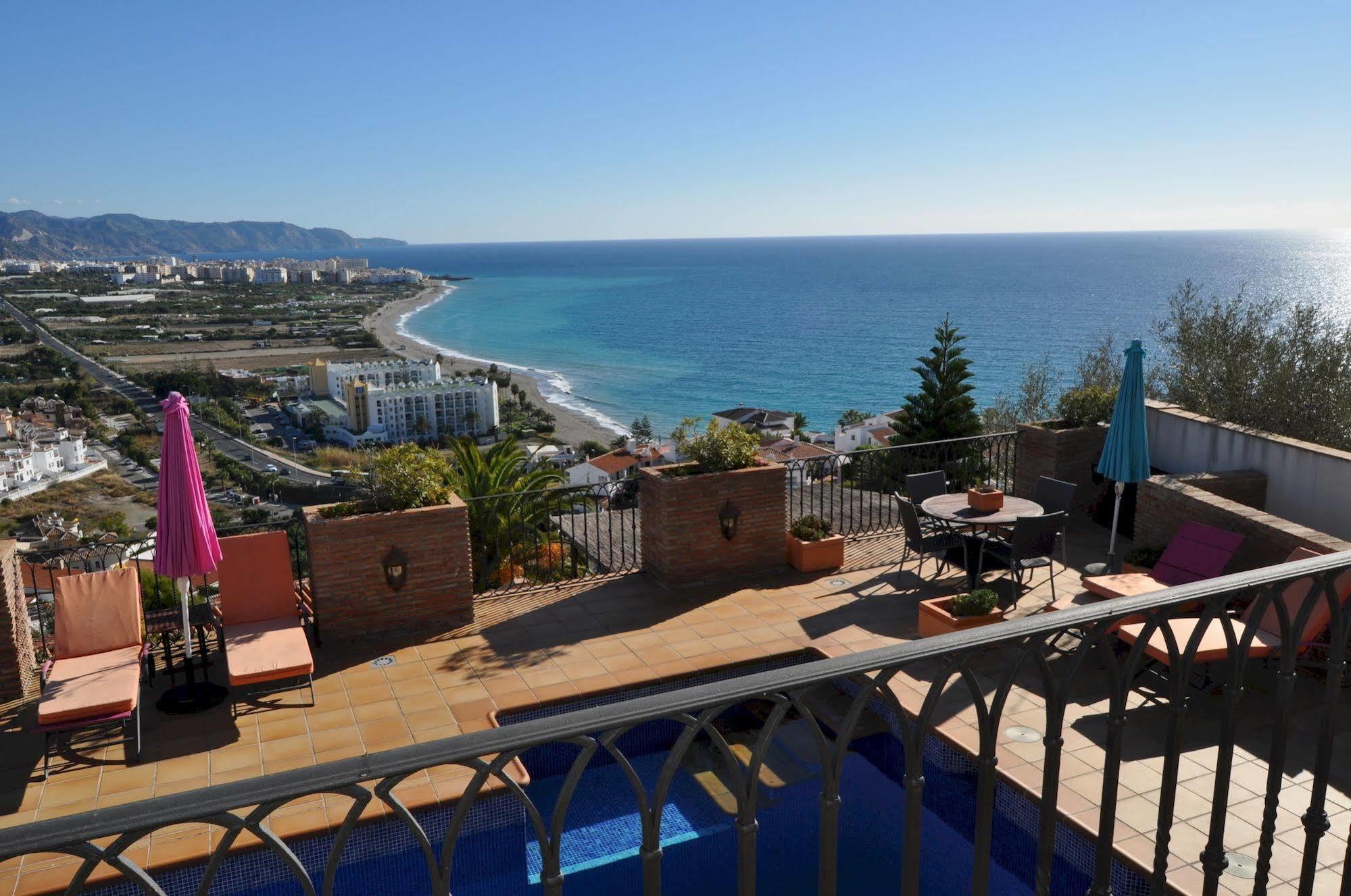 Welcome Inn Nerja Guest House Luxury Bed & Breakfast Exterior foto