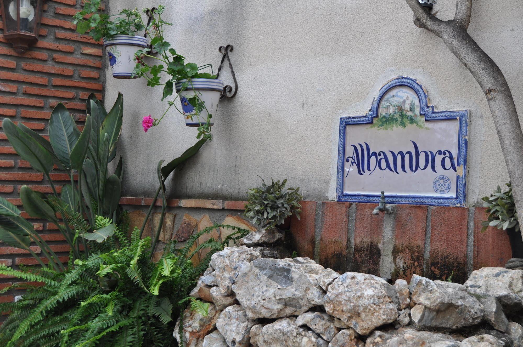 Welcome Inn Nerja Guest House Luxury Bed & Breakfast Exterior foto